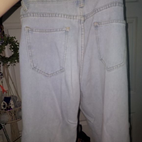 jeans - Picture 3 of 4